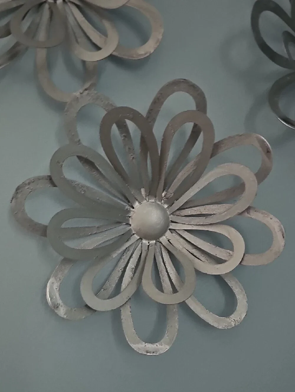 Metal Flower Wall Décor Set - Silver